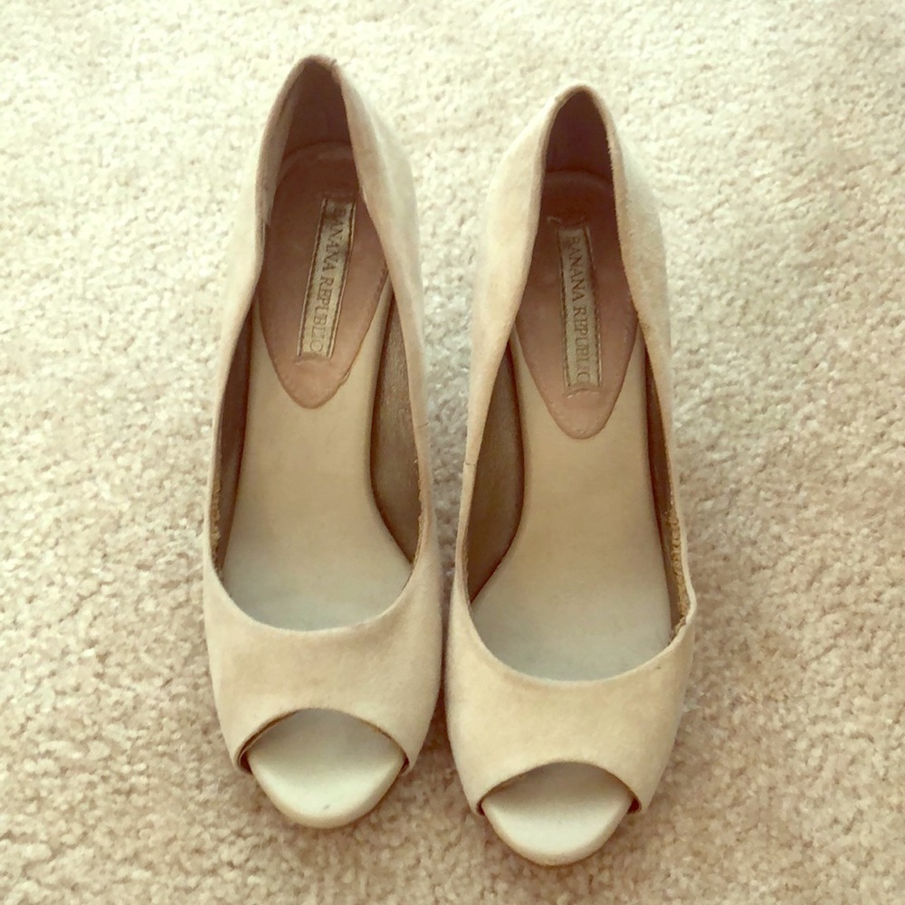 Banana Republic peep toe suede heels